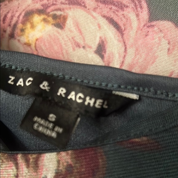 Zac & Rachel Green and Pink Flutter Sleeve Blouse inner tank top size S - Picture 4 of 12